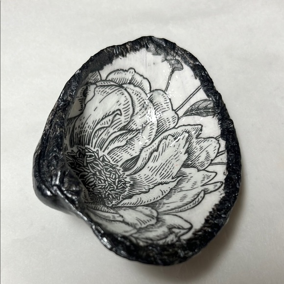 Hand Crafted Black & White Floral Trinket  Dish - Picture 2 of 9